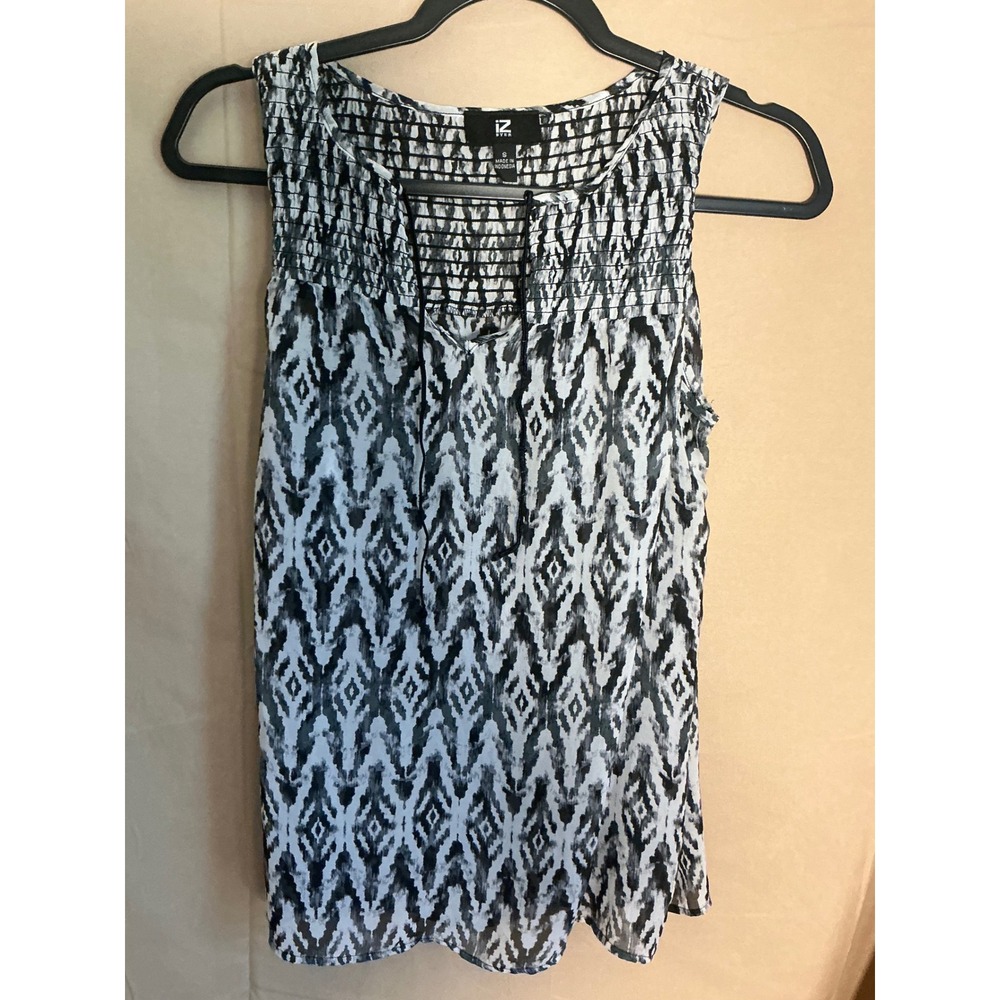 Iz Byer Smocked Ikat Blouse Womens Small Black White Good Tie Neck Sleeveless